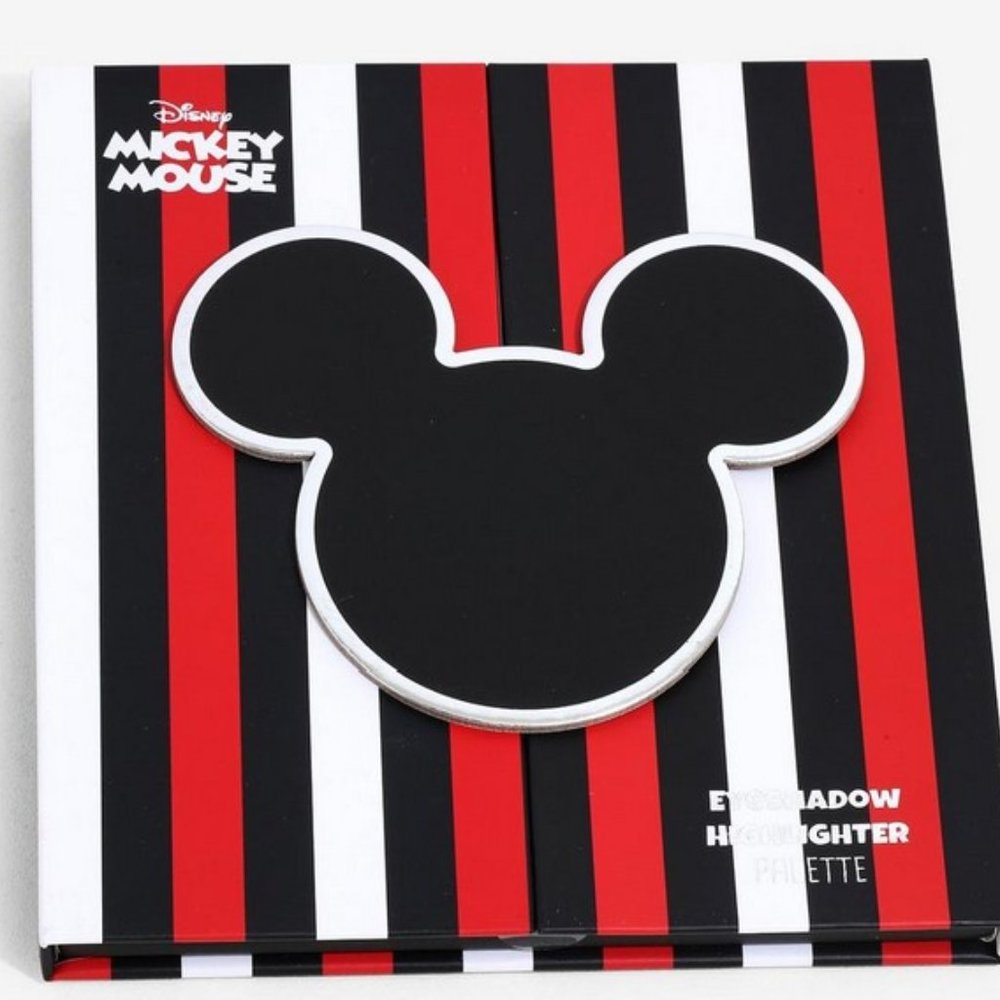 New Disney Mickey Mouse Eyeshadow & Highlighter Palette 13  shades